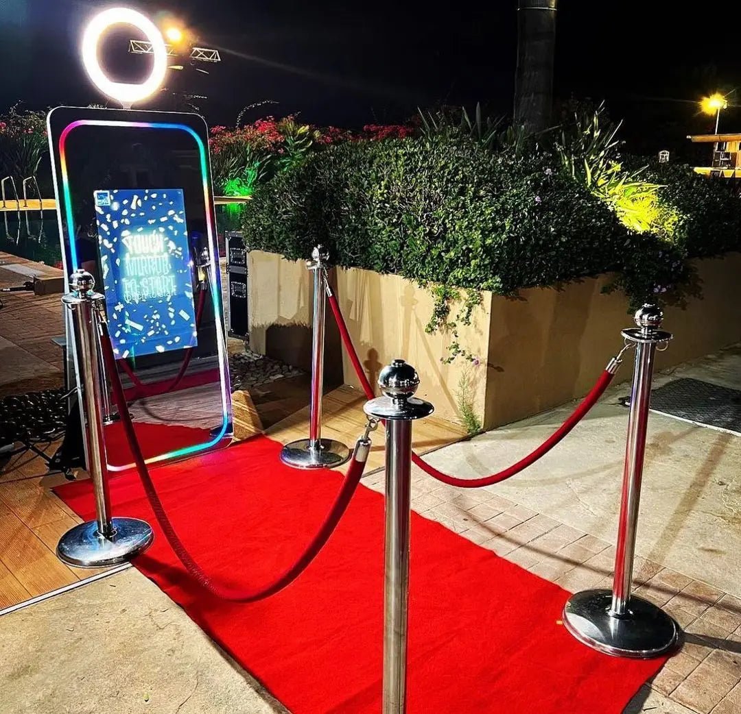 Magic Mirror Photo Booth – Interactive Selfie Station - Image 2